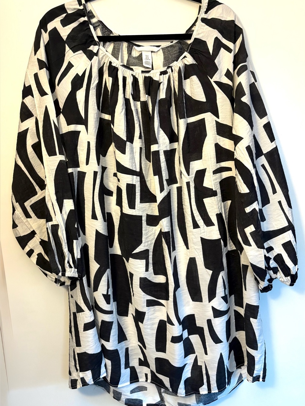 H & M Lightweight Black & White Abstract Print Dress SZ XL